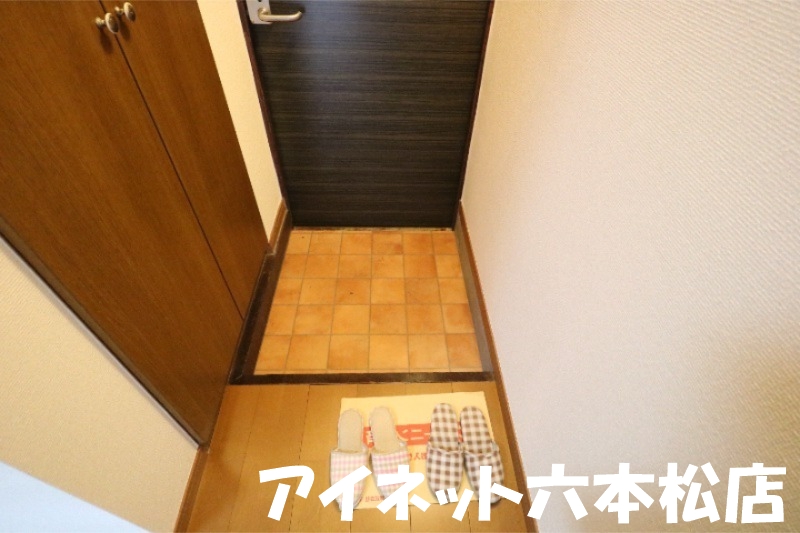 玄関　玄関はこんな感じです。