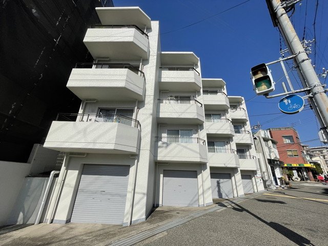 建物外観　日当たり良好のマンションです