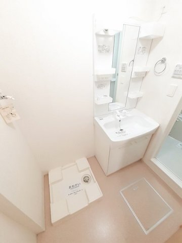 洗面設備　コンパクトで使いやすい洗面所