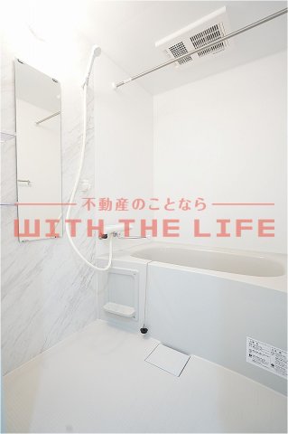 バス・シャワールーム　落ち着いた空間のお風呂です