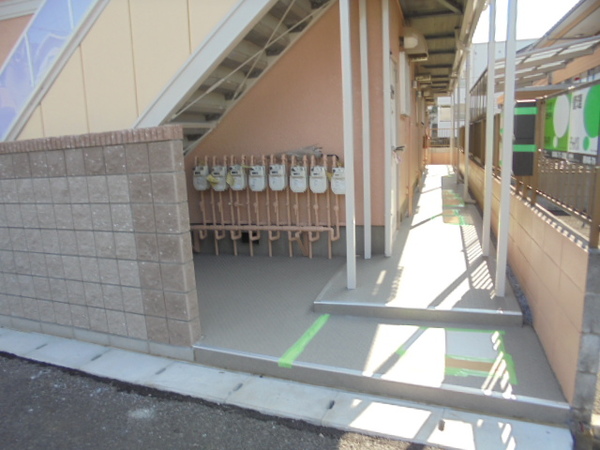 エントランス　エントランス