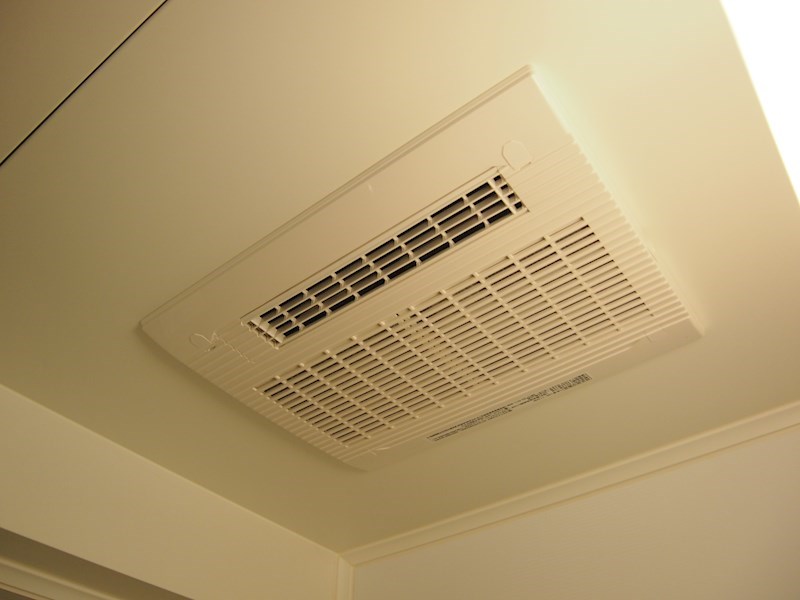 バス・シャワールーム　浴室乾燥機