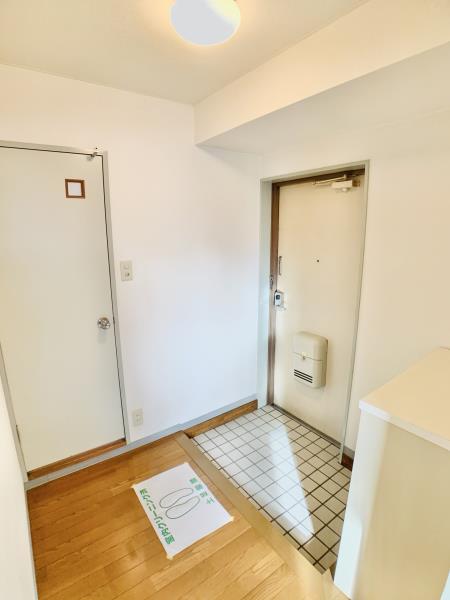 玄関　収納もある玄関です