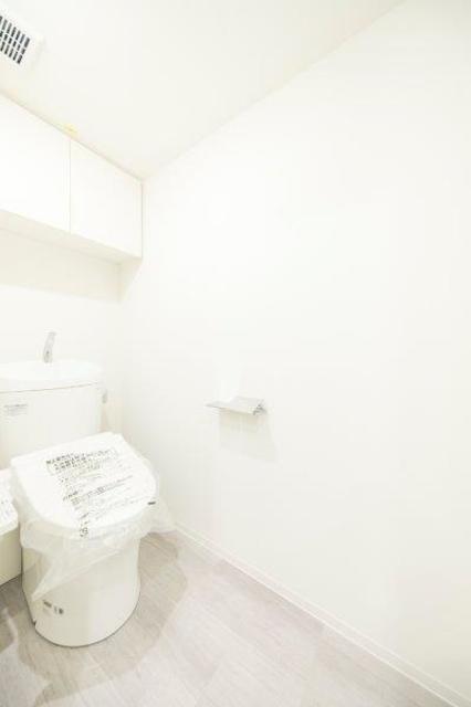 トイレ　※写真は同タイプ住戸です。