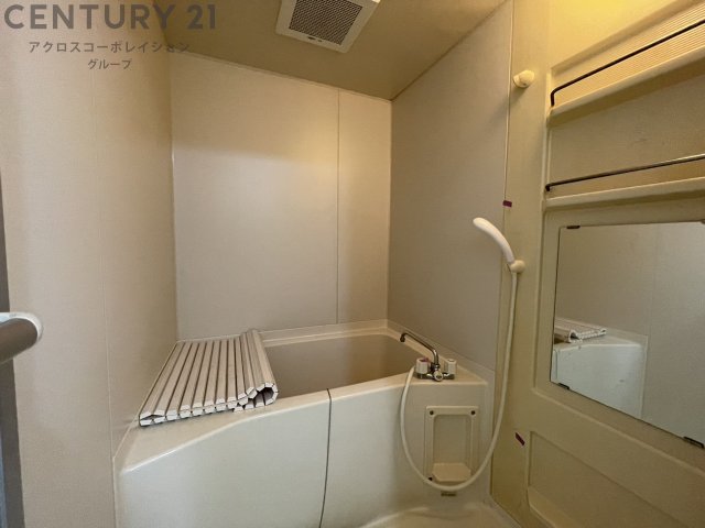 バス・シャワールーム　清潔感があり機能的なユニットバス！