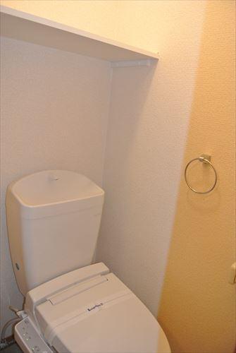 トイレ　温水洗浄便座