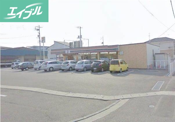 コンビニ　セブンイレブン岡山新保店（コンビニ）まで265m