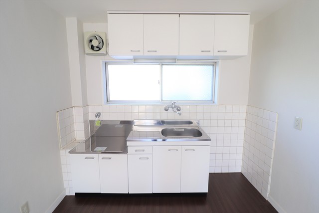 キッチン　２口ガスコンロ設置可能