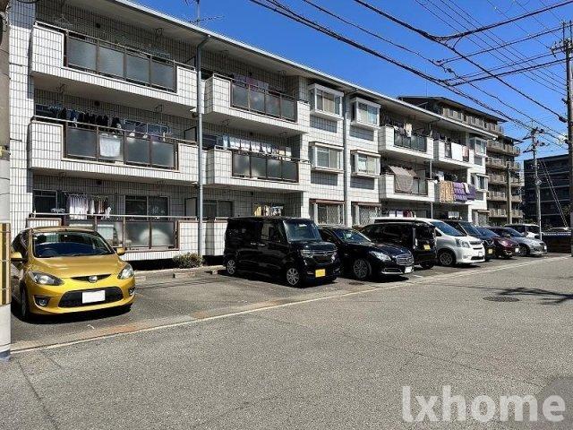 駐車場　駐車スペースもあります