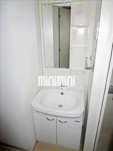 洗面設備　嬉しい洗髪洗面化粧台です。