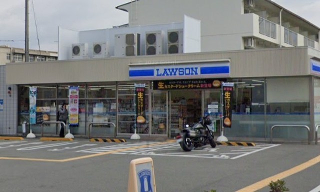 コンビニ　ローソン　箕面小野原東三丁目店（コンビニ）まで388m
