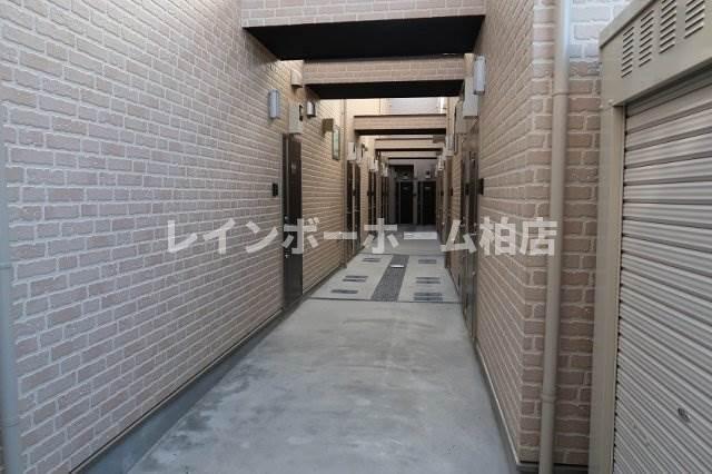 エントランス　ゆとりのあるエントランスです