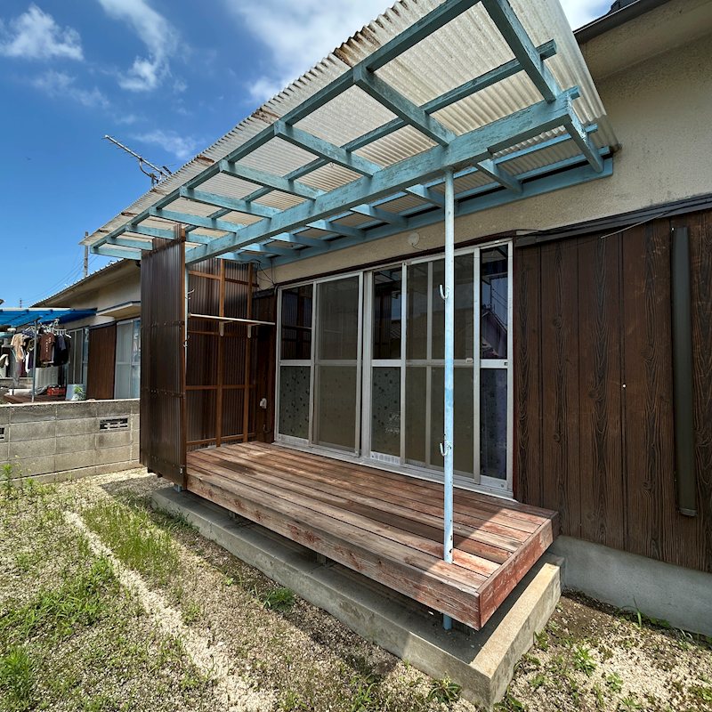 バルコニー　屋根付き！