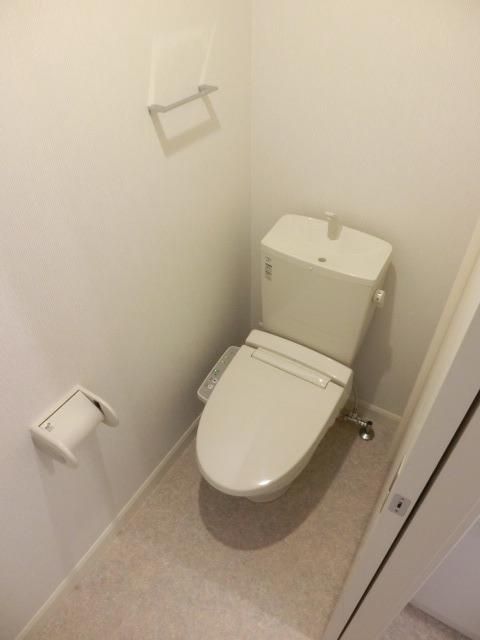 トイレ　ウォシュレット完備