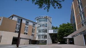 大学・短大　神戸常盤大学（大学・短大）まで1056m