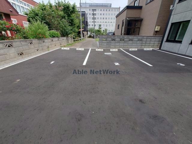 駐車場　駐車場