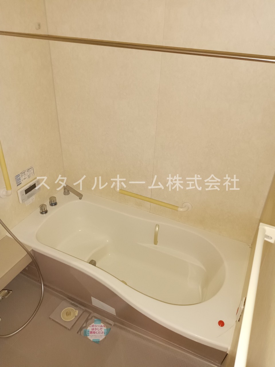 バス・シャワールーム　別部屋写真です。