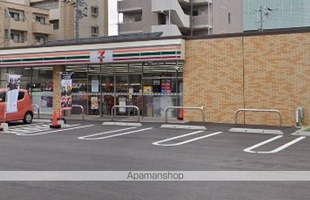 コンビニ　セブンイレブン（コンビニ）まで400m