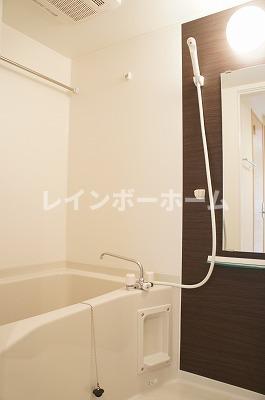 バス・シャワールーム　お風呂で日々の疲れを落としましょう