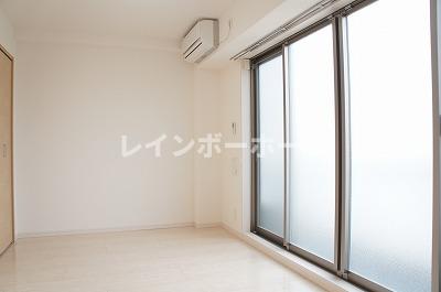 居室・リビング　居間です