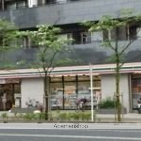 コンビニ　セブンイレブン（コンビニ）まで621m