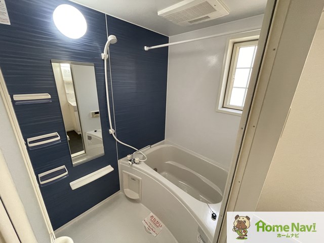 バス・シャワールーム　浴室乾燥機、追い焚き付き