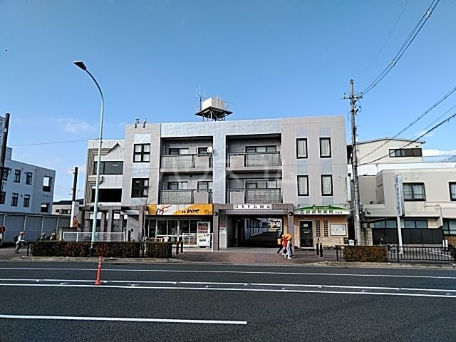 コモド長岡京の建物外観