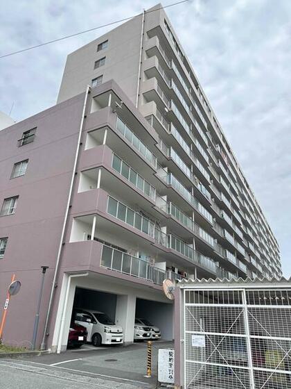 姫路市増位新町のマンションの建物外観