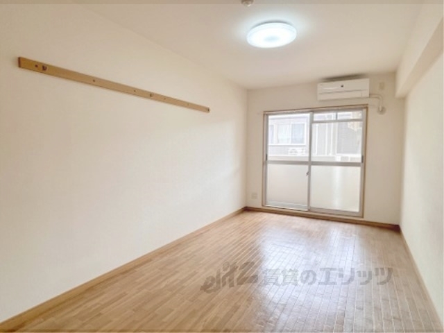 居室・リビング　洋室