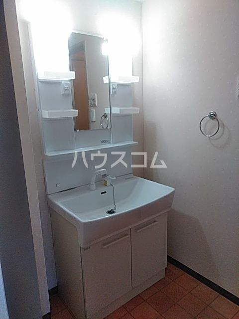 【富士市長通のマンションの洗面設備】