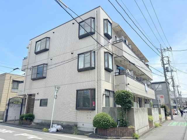 【メゾンベレーゼ並木の建物外観】