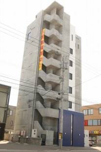 札幌市北区新琴似七条のマンションの建物外観