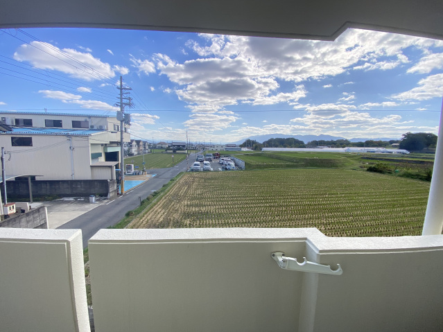 【北葛城郡広陵町大字古寺のマンションの眺望】