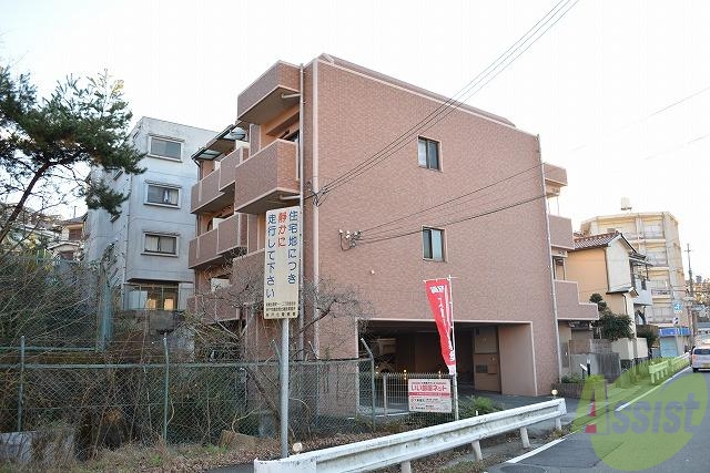 神戸市北区鈴蘭台東町のマンションの建物外観