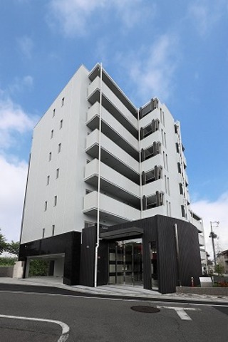 枚方市牧野本町のマンションの建物外観