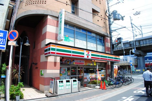 【大阪市東淀川区小松のマンションのコンビニ】