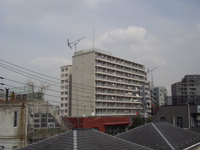 藤和東中野コープの建物外観