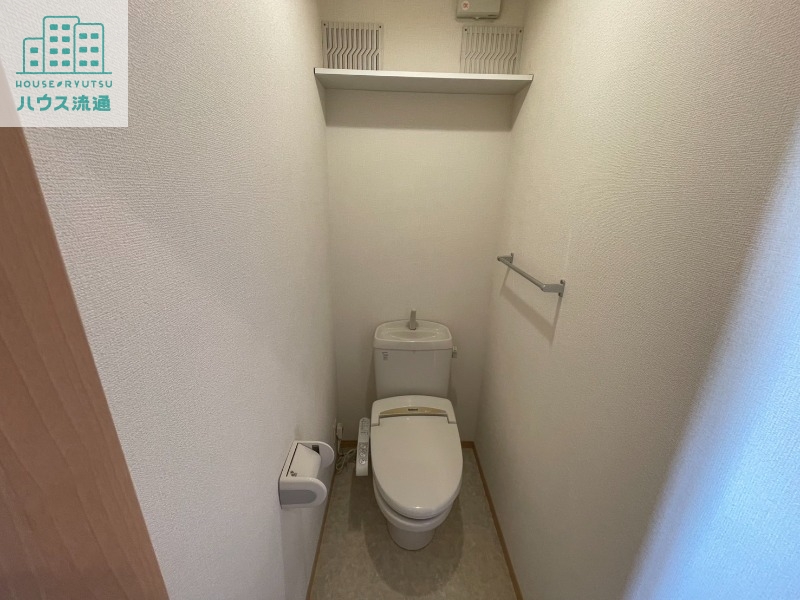 トイレ　※写真は反転タイプ別号室です