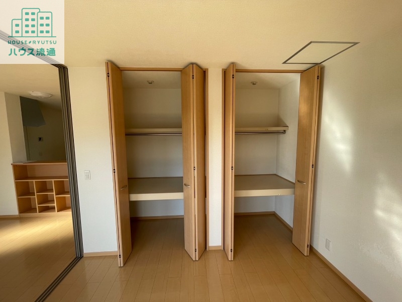 収納　※写真は反転タイプ別号室です