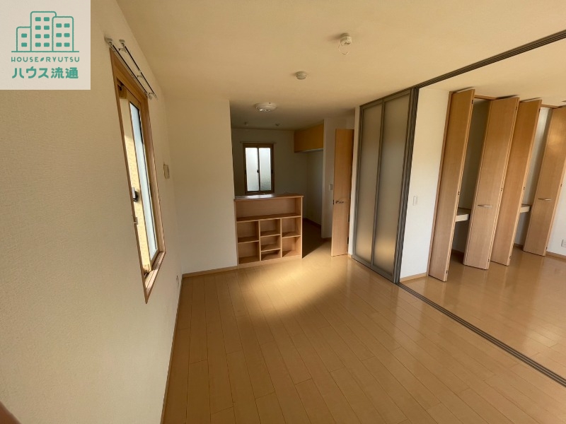 居室・リビング　※写真は反転タイプ別号室です