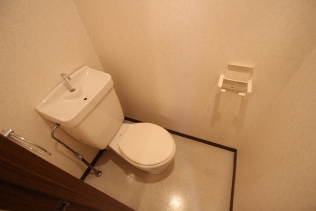 トイレ　同物件別号室