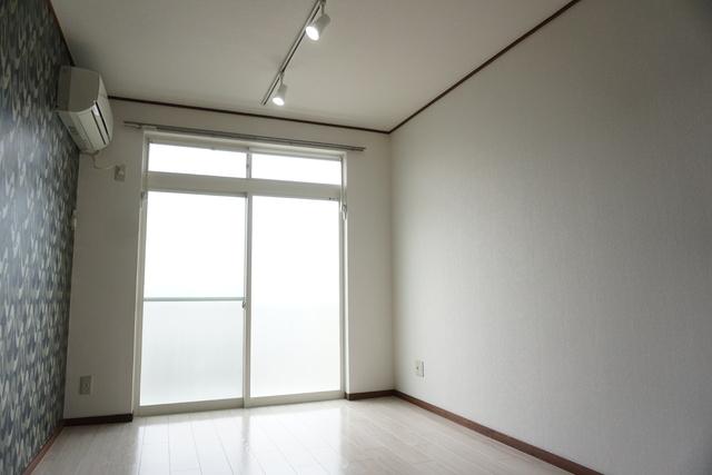 その他部屋・スペース　南向き７．５帖のお部屋です☆