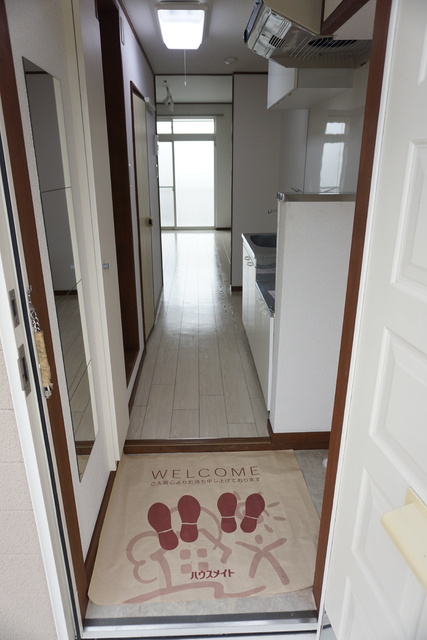 玄関　玄関からみたお部屋の中☆