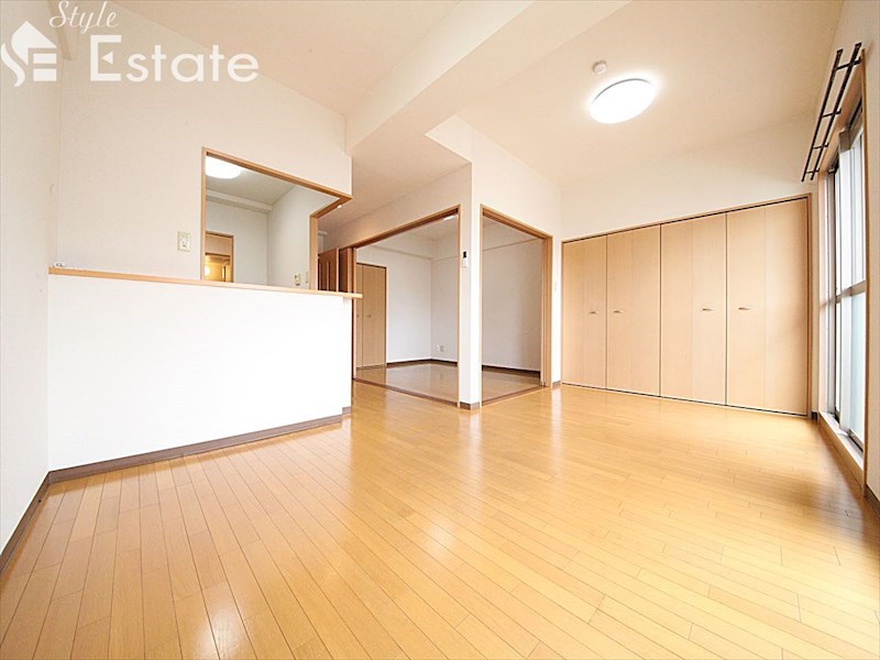 居室・リビング　内装