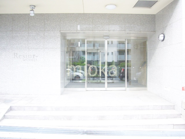 エントランス　建物の内部です