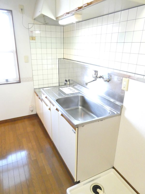 キッチン　写真は106号室です（参考）