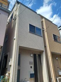 都営大江戸線/本郷三丁目駅 歩8分