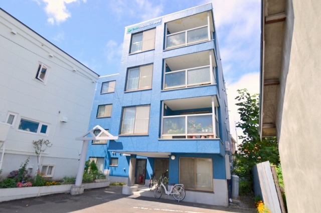 建物外観　☆閑静な住宅街にある広々とした物件です。