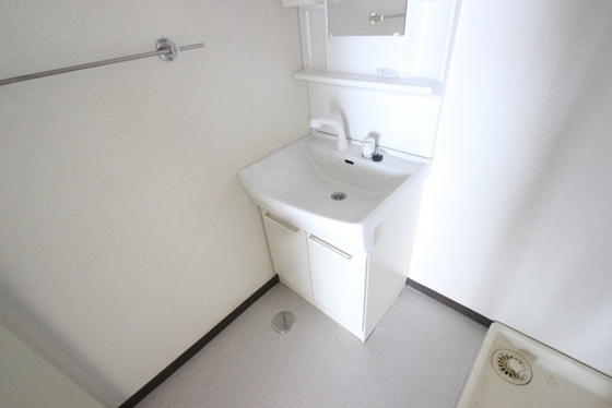 洗面設備　※別部屋の写真です