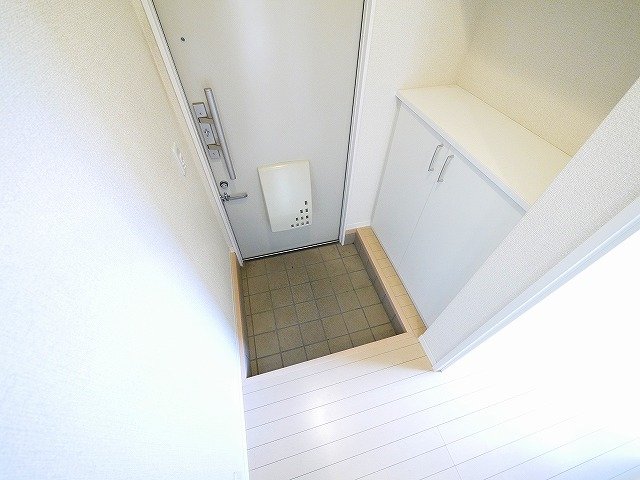 玄関　シンプルで使いやすい玄関です